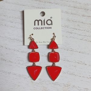 😻 3 For $15 Bright Pink 3 Tiered Fun Shape Lucite Gemstone Dangles